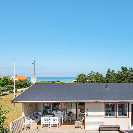6 Person Holiday In