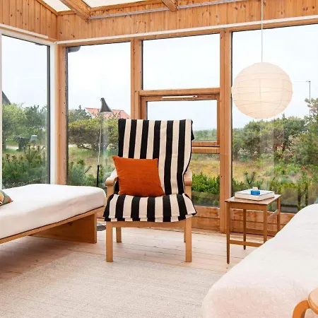 6 Person Holiday In